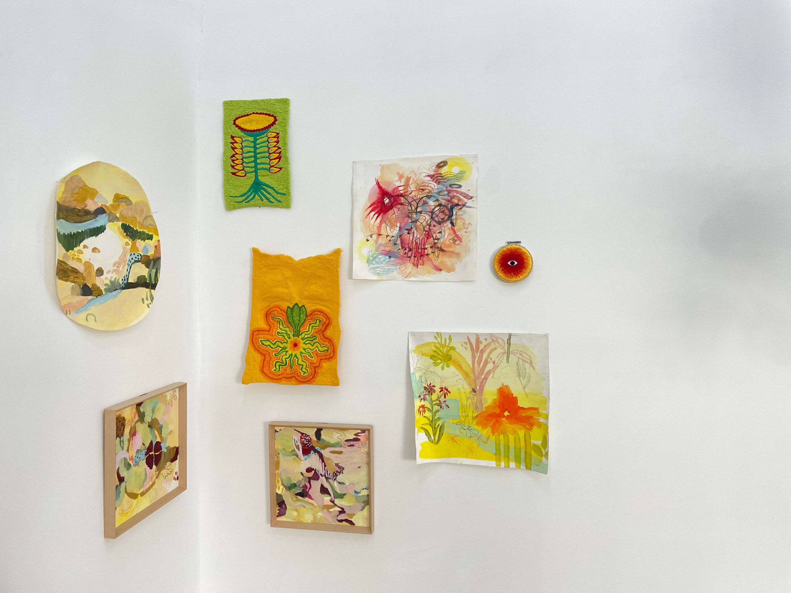 Atelier B12 - In Vitro - Yuli Anastassakis e Veridiana Leite - Texto curatorial Victor Gonçalves